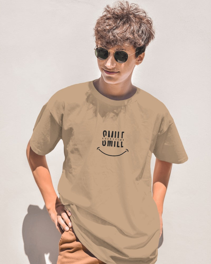 SMILE CHEST PRINTED OVERSIZED T-SHIRT